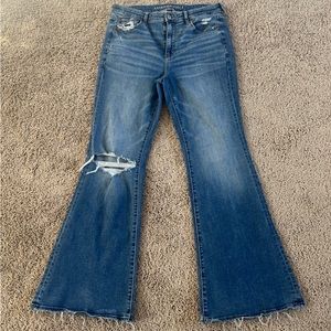 American Eagle Super Hi-Rise Ripped Flare Jeans Size 10